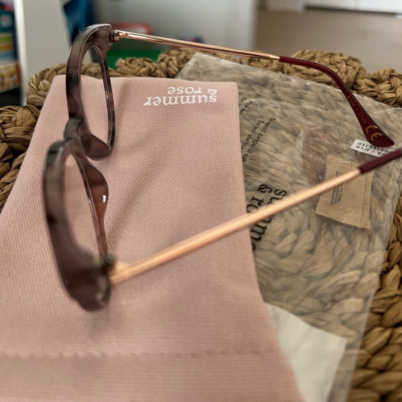 SUMMER & ROSE ELLA style blue light blocking glasses